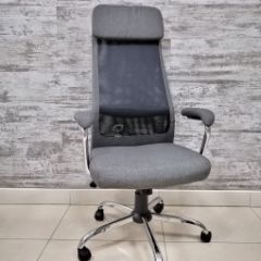 Кресло Barneo K-115 для персонала (серая ткань, черная сетка) в Салехарде - salekhard.mebel24.online | фото