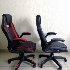 Кресло геймерское Barneo K-37 (черная экокожа красные вставки) в Салехарде - salekhard.mebel24.online | фото 3