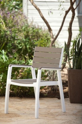 Стул c подлокотниками Гармония (Harmony armchair) белый-капучино в Салехарде - salekhard.mebel24.online | фото 1
